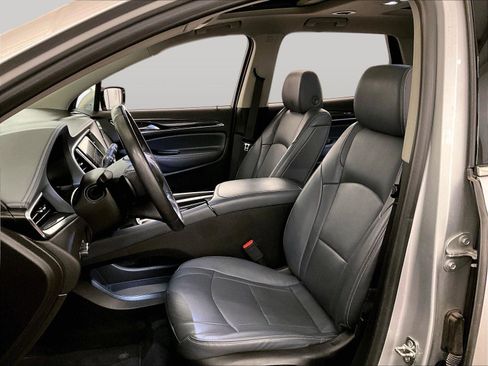 Used 2021 Buick Enclave Essence w/ Sound and Sites Package AWD/4WD image 24