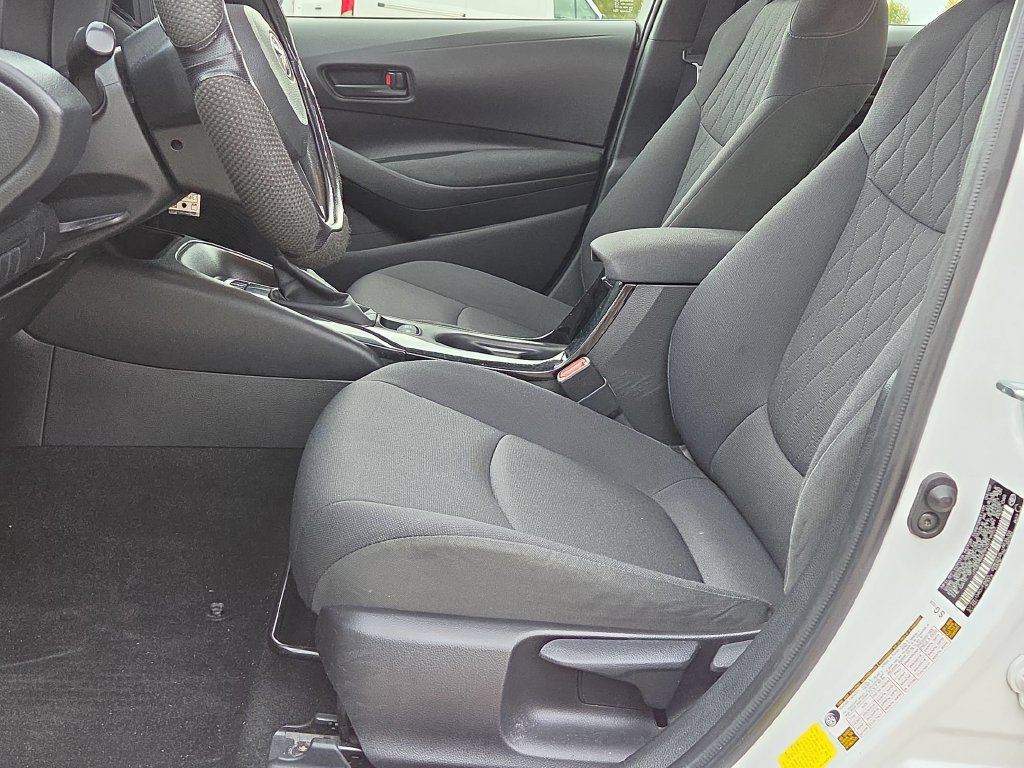Used 2022 Toyota Corolla LE FWD image 15