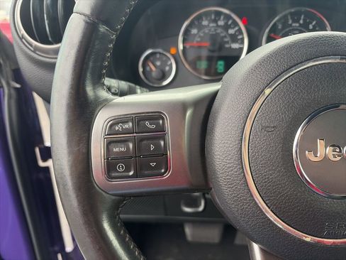 Used 2018 Jeep Wrangler Unlimited Sahara image 17