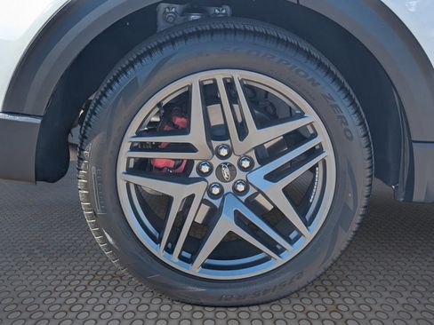 Used 2025 Ford Explorer ST w/ Sun And Sound Package image 10