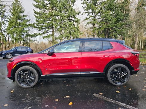 New 2026 Chevrolet Equinox EV RS image 8