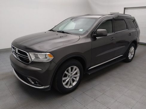 Used 2019 Dodge Durango SXT image 2