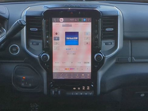 Used 2026 RAM 2500 Laramie AWD/4WD image 17