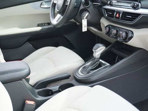 Used 2023 Kia Forte LXS image 13