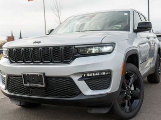 New 2025 Jeep Grand Cherokee Limited video 1