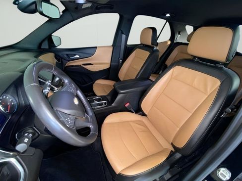 Used 2020 Chevrolet Equinox Premier w/ LPO, Floor Liner Package AWD/4WD image 17