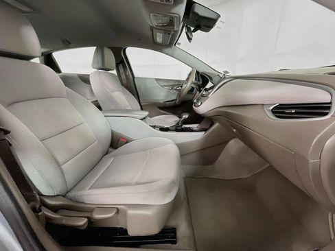 Used 2023 Chevrolet Malibu LS FWD image 28