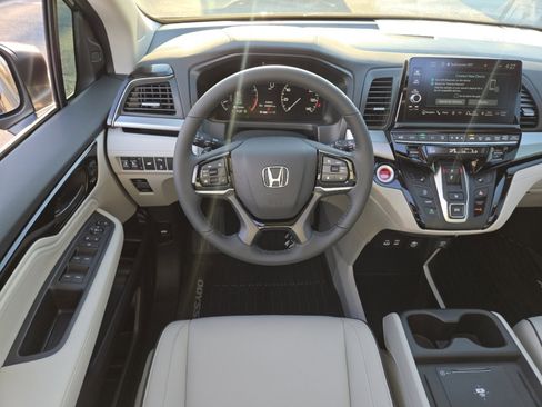 New 2026 Honda Odyssey Touring image 30
