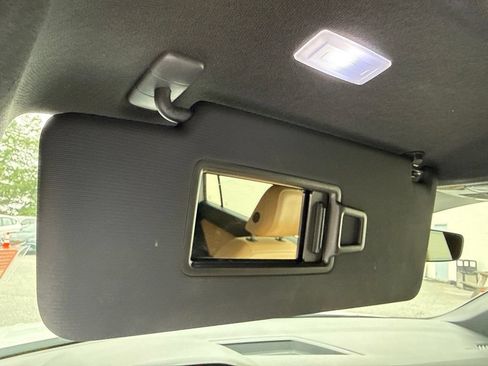 Certified 2024 Volkswagen Tiguan SE AWD/4WD image 29