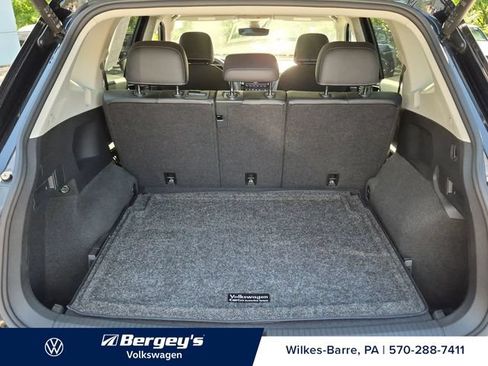 Used 2024 Volkswagen Tiguan SE AWD/4WD image 26