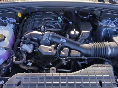 New 2025 Jeep Grand Cherokee L Laredo w/ Luxury Tech Group I RWD image 15