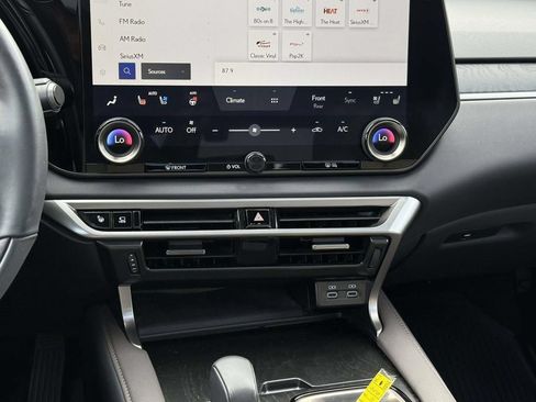 Used 2024 Lexus RX 350 AWD w/ Convenience Package image 19