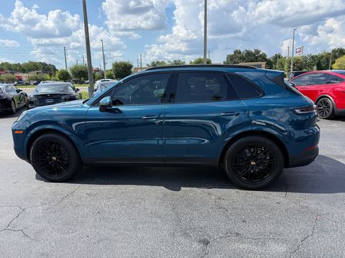 Used 2025 Porsche Cayenne AWD/4WD image 8