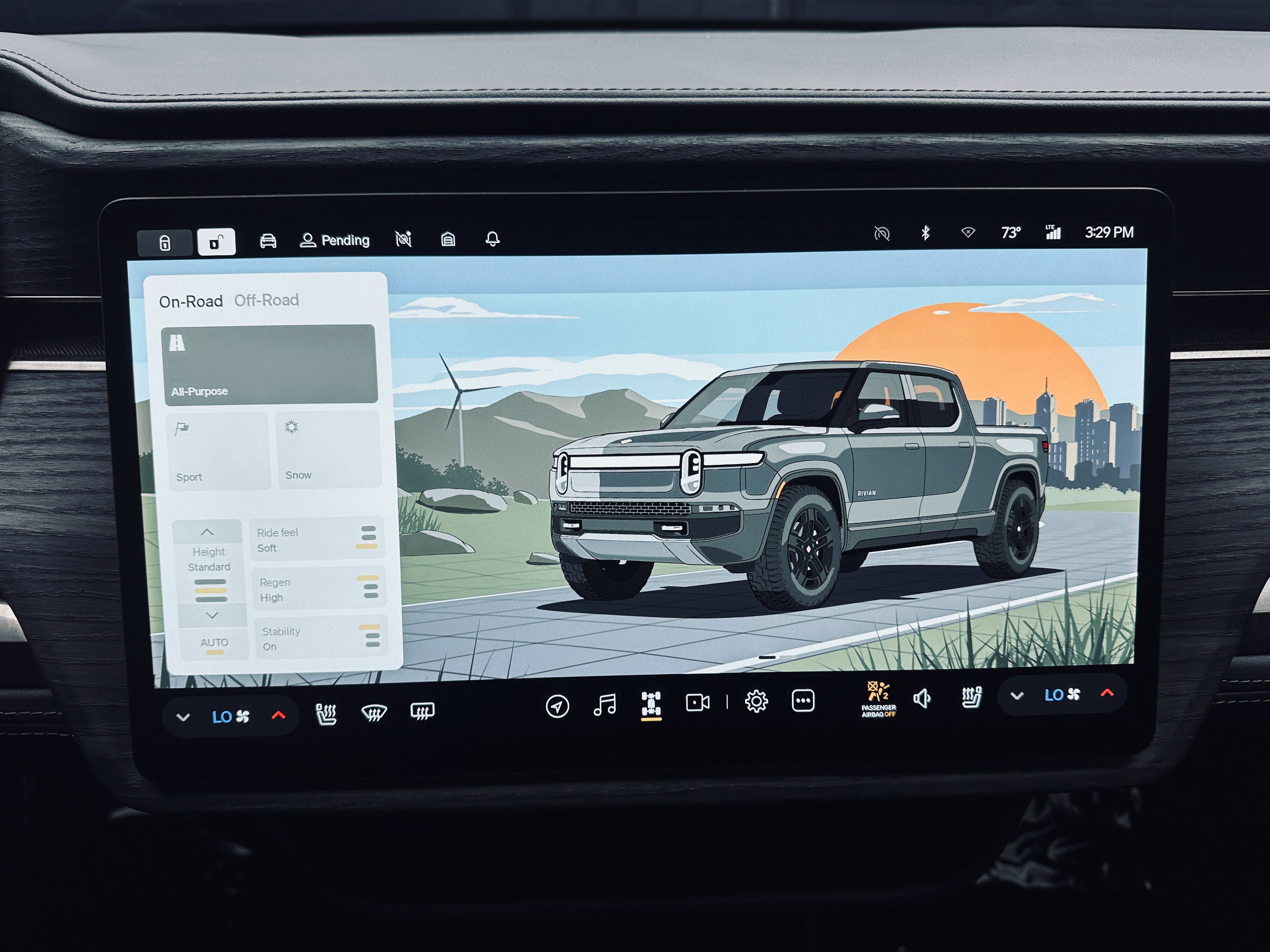 Used 2024 Rivian R1T Adventure Dual AWD/4WD image 30
