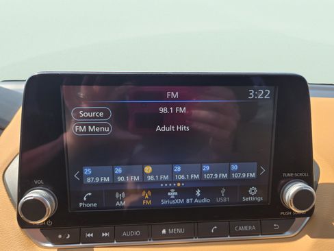 Used 2024 Nissan Sentra SV w/ SV Premium Package FWD image 19