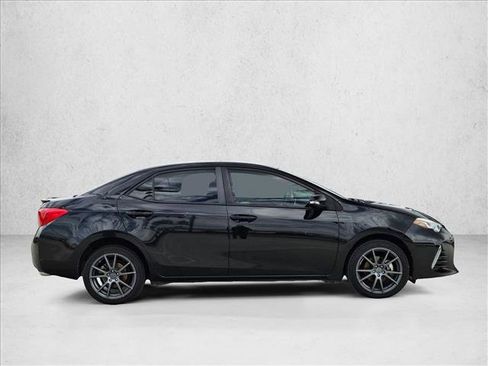 Used 2019 Toyota Corolla SE FWD image 4