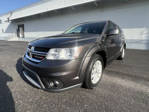 Used 2017 Dodge Journey SXT AWD/4WD image 1