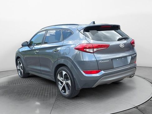 Used 2016 Hyundai Tucson Limited w/ Option Group 03 FWD image 3