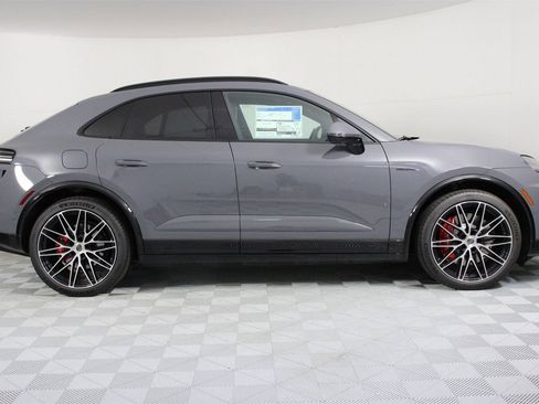 New 2025 Porsche Macan Turbo Electric image 8