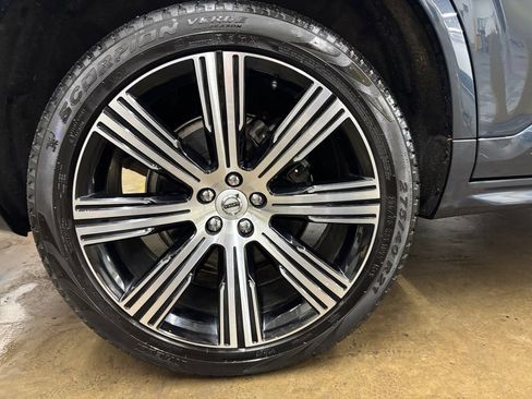 Certified 2025 Volvo XC90 B6 Ultra w/ Protection Package Premier AWD/4WD image 38