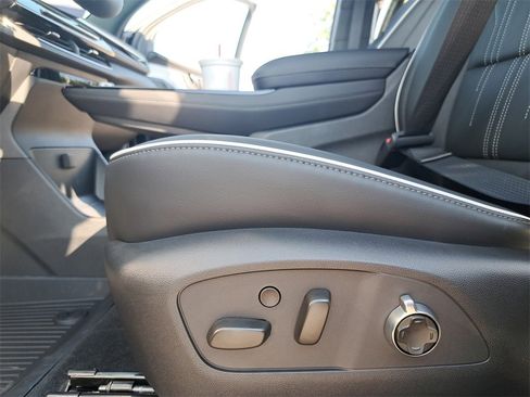 New 2026 Buick Enclave Avenir w/ Super Cruise Package image 32