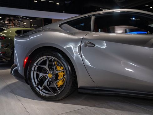 Used 2019 Ferrari 812 Superfast RWD image 35