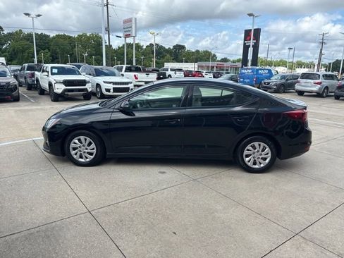 Used 2020 Hyundai Elantra SE FWD image 4