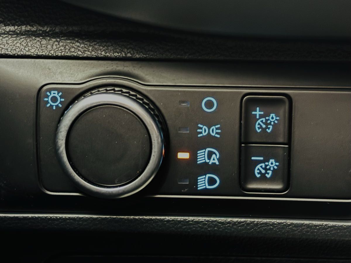 Used 2026 Ford Explorer Active AWD/4WD image 52