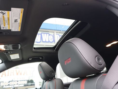 New 2026 Chevrolet Trax RS w/ Sunroof Package FWD image 23