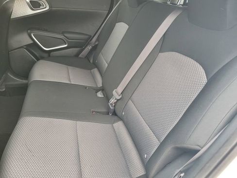 Used 2022 Kia Soul LX image 13