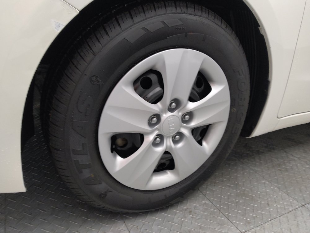 Used 2018 Kia Forte LX FWD image 31