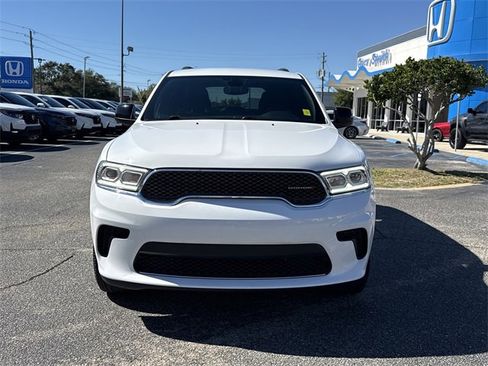 Used 2024 Dodge Durango SXT image 3