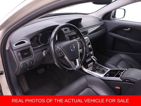 Used 2016 Volvo XC70 T5 Platinum w/ Protection Package AWD/4WD image 3