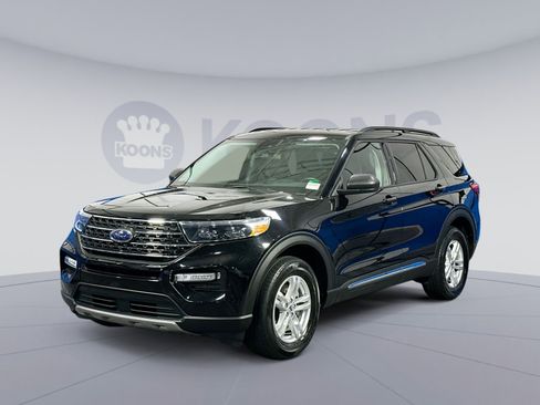 Used 2022 Ford Explorer XLT w/ Equipment Group 202A image 1