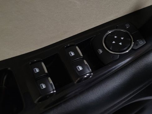 Used 2019 Ford Edge SEL image 27