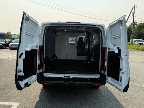 Used 2018 Ford Transit 250 130 Low Roof RWD image 7