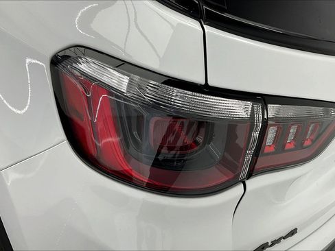 New 2026 Jeep Compass Latitude image 16