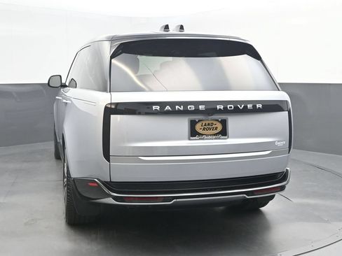 Used 2025 Land Rover Range Rover Long Wheelbase Autobiography AWD/4WD image 6