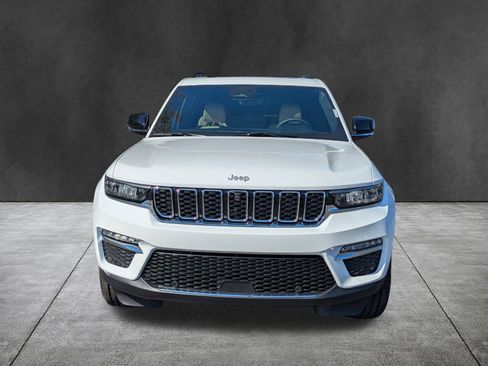 New 2025 Jeep Grand Cherokee Limited image 9