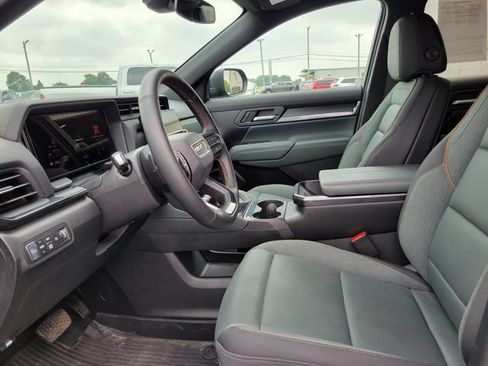 Used 2026 GMC Terrain AT4 w/ Convenience Package III AWD/4WD image 11