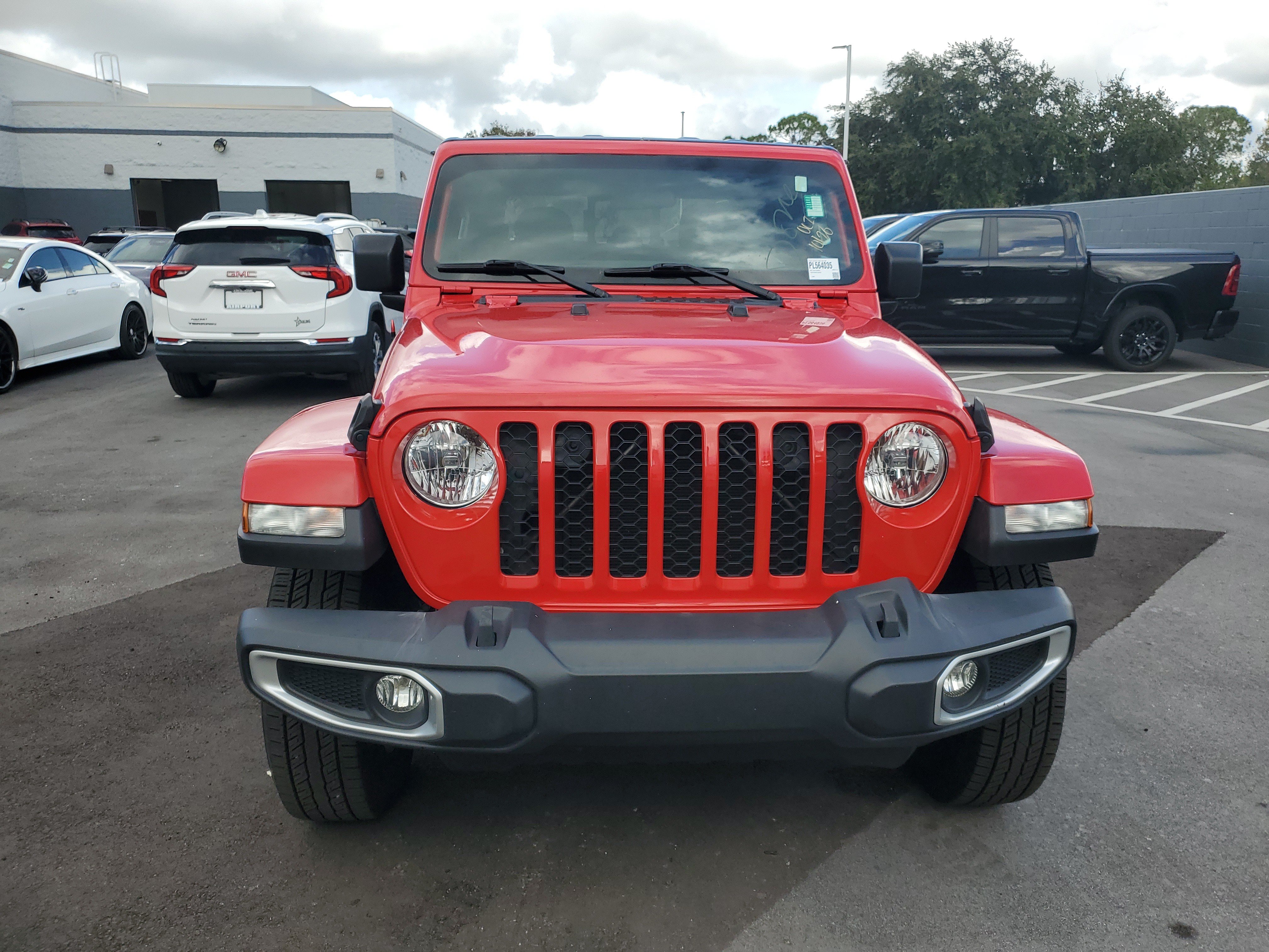 Used 2023 Jeep Gladiator Sport AWD/4WD image 3