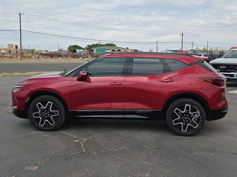 Used 2023 Chevrolet Blazer RS FWD image 2