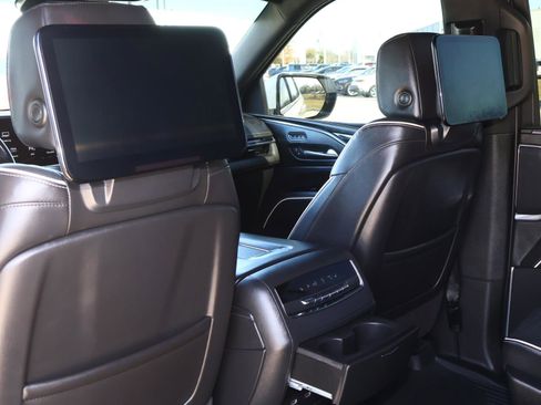 Used 2021 Cadillac Escalade Sport w/ Driver Assist Tech Package image 20