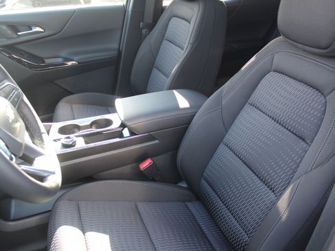 New 2026 Chevrolet Equinox LT image 9