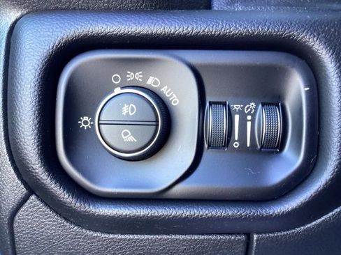 Certified 2025 RAM 1500 Big Horn image 26