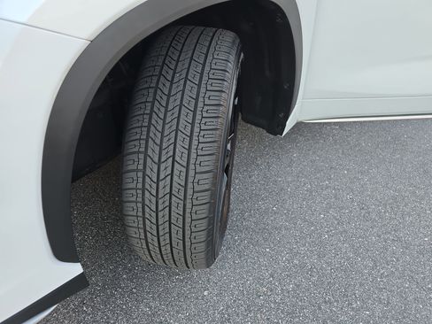 Used 2023 Toyota Highlander XSE image 35