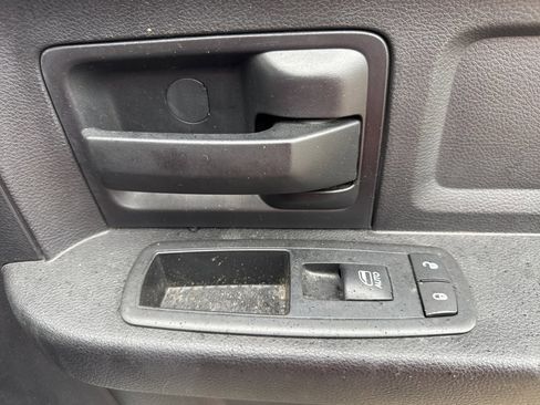 Used 2016 RAM 1500 Express image 26