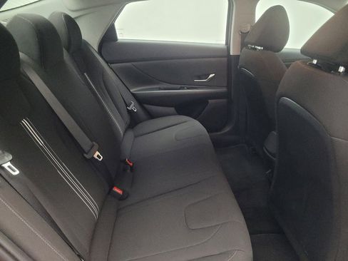 Used 2024 Hyundai Elantra SEL FWD image 19