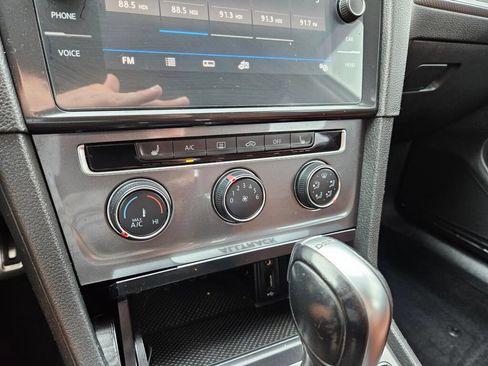 Used 2017 Volkswagen Golf Alltrack S AWD/4WD image 23