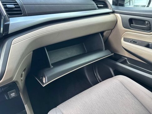 Used 2021 Honda Odyssey EX image 22